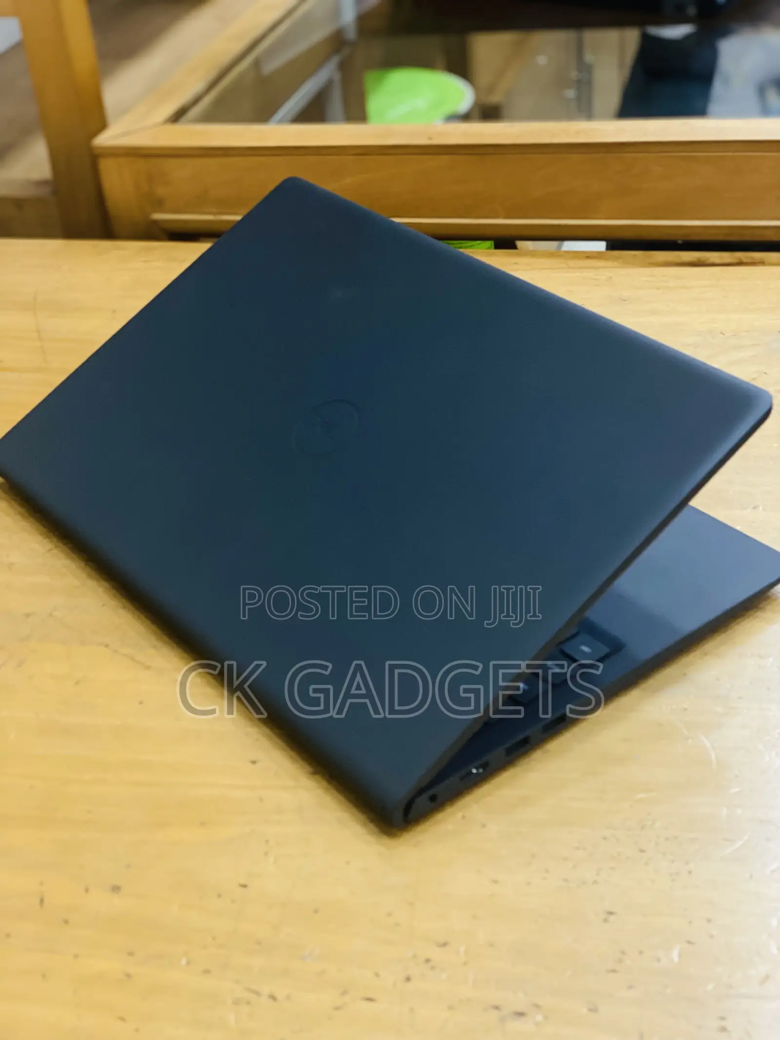 New Laptop Dell Vostro 3520 16GB Intel Core I5 SSD 512GB