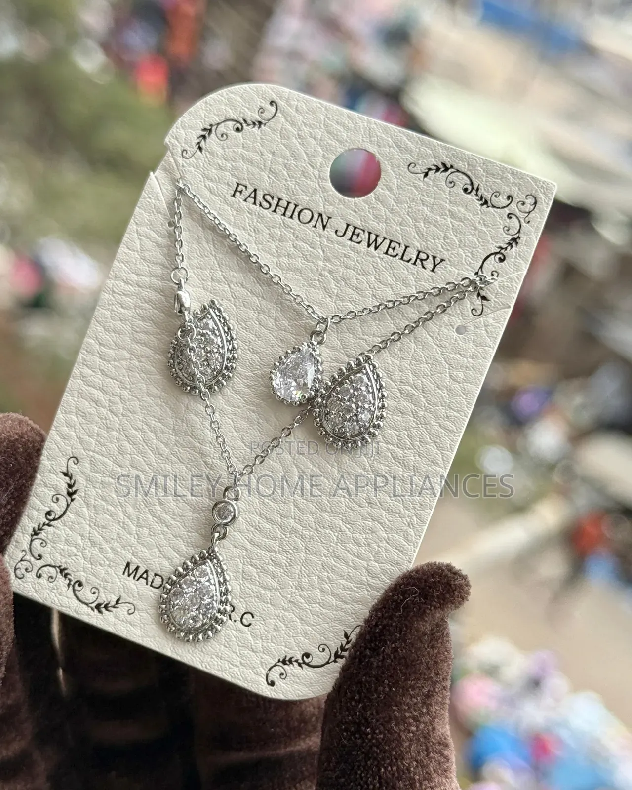Brand New Women's Fashion Jewelry Necklace at 20% Discount Price Sale