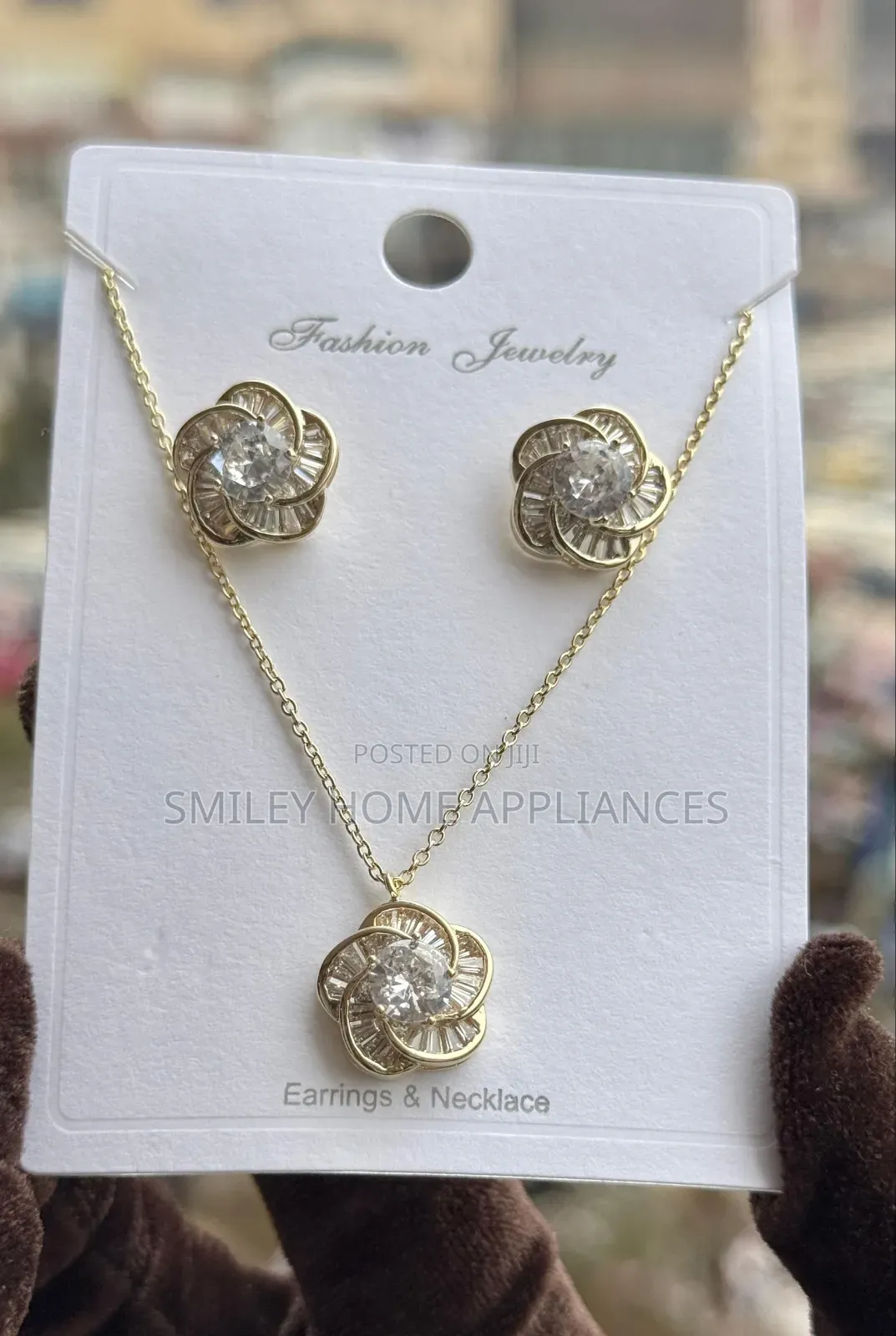 Branded Fashion Jewelry Women's Original Necklace at 20% Discount Sales