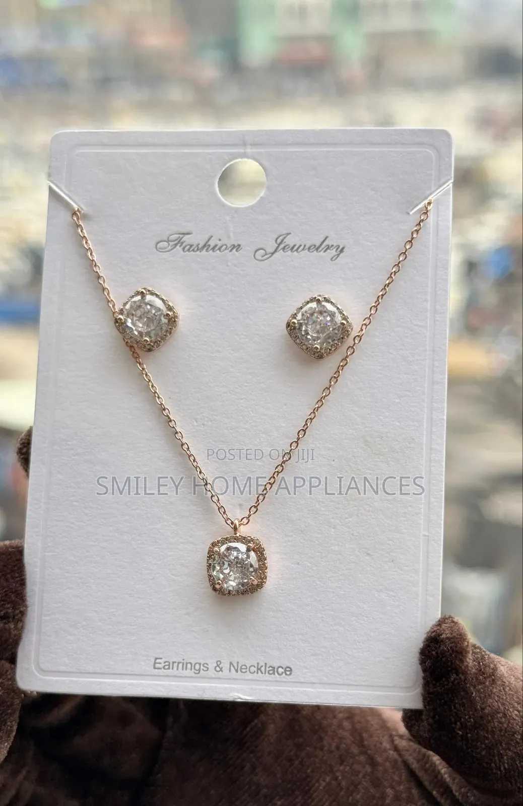 Branded Fashion Jewelry Women's Original Necklace at 20% Discount Sales