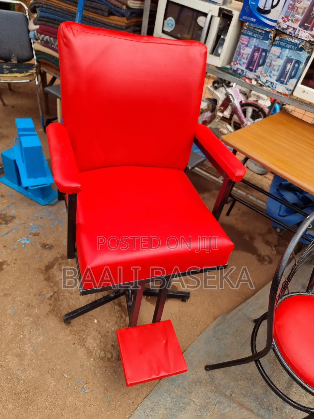 Exclusive Men's Salon Chair/Affordable