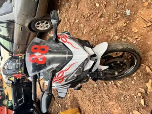 Kawasaki Ninja 400 2023 White