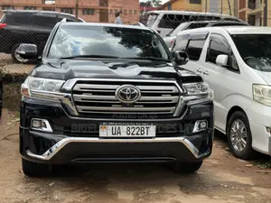 Toyota Land Cruiser Prado 2016 Black