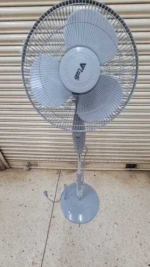 Standind Vetto Fans With a Remote