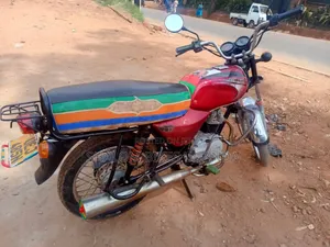 TVS HLX 125 2022 Red