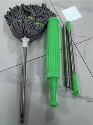 Self-Wringing Twist Mop