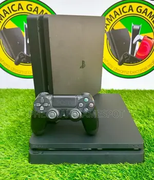 Ps4 Slim With 2 Pads