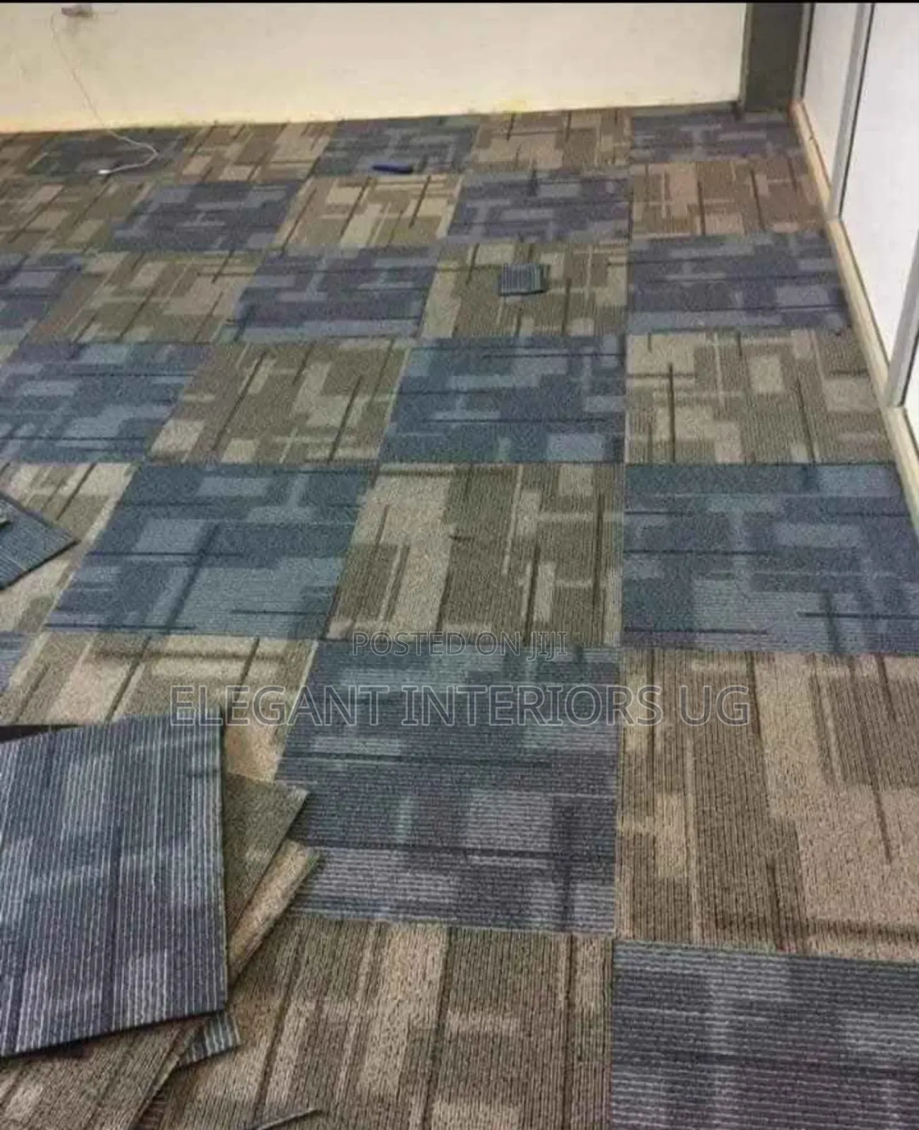 Tile Woolen Carpets Per Square Meter Available in All Colours