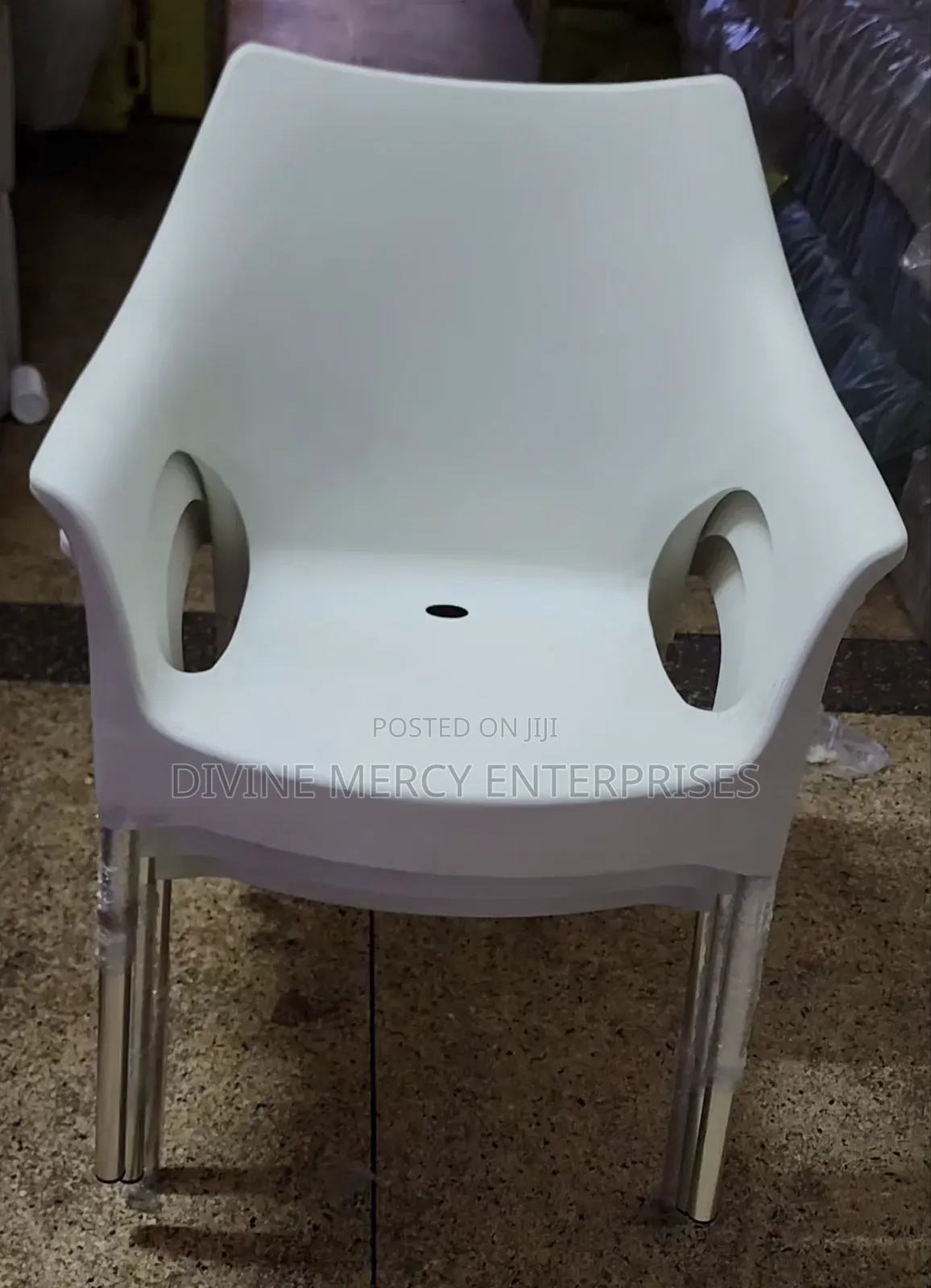 Hard Durable Steel Leg Chair