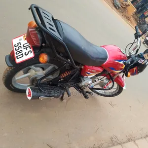 Bajaj Boxer 2022 Red