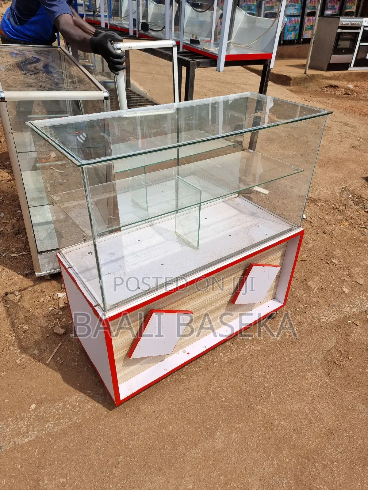 Highly Demanded Glass Display/Good Glasses