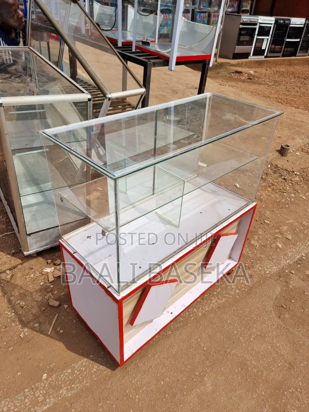 Highly Demanded Glass Display/Good Glasses