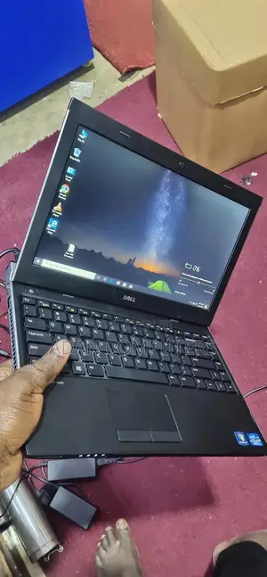 Laptop Dell Latitude 3330 4GB Intel Core I3 HDD 320GB
