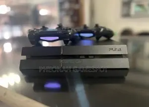 Playstation 4 Standard Ku Beeyi Layisi.