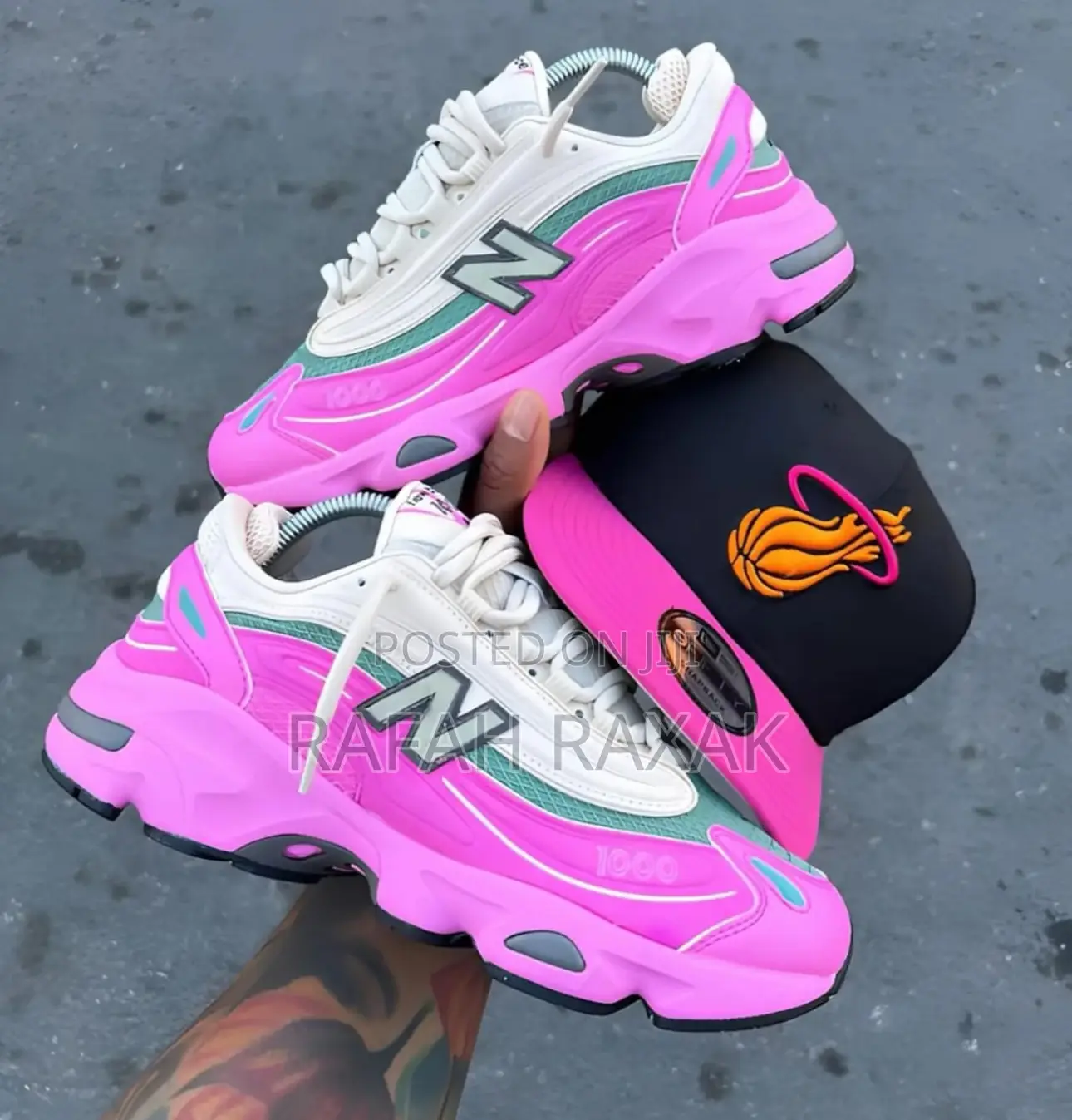 Classic Unisex New Balance 1000 Pink/Cream Trainer Sneakers