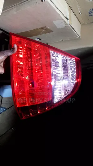 Corolla X/G/Luxel 2004 - 2006 Taillamp