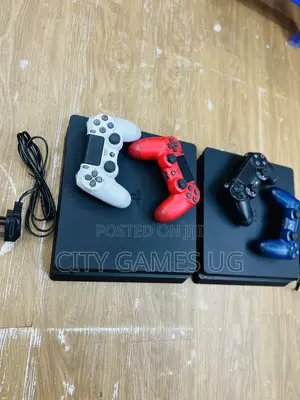 Sony Playstation 4 Slim#1consoles