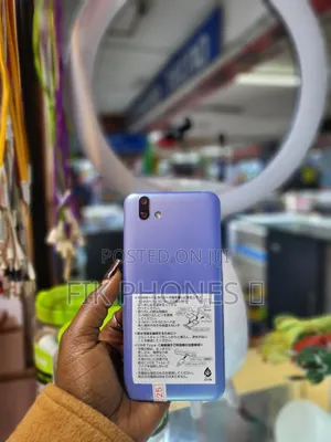 Fujitsu Arrows U 801FJ 32 GB Purple