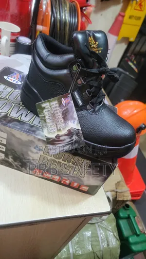 Safety Shoes. Horse Power