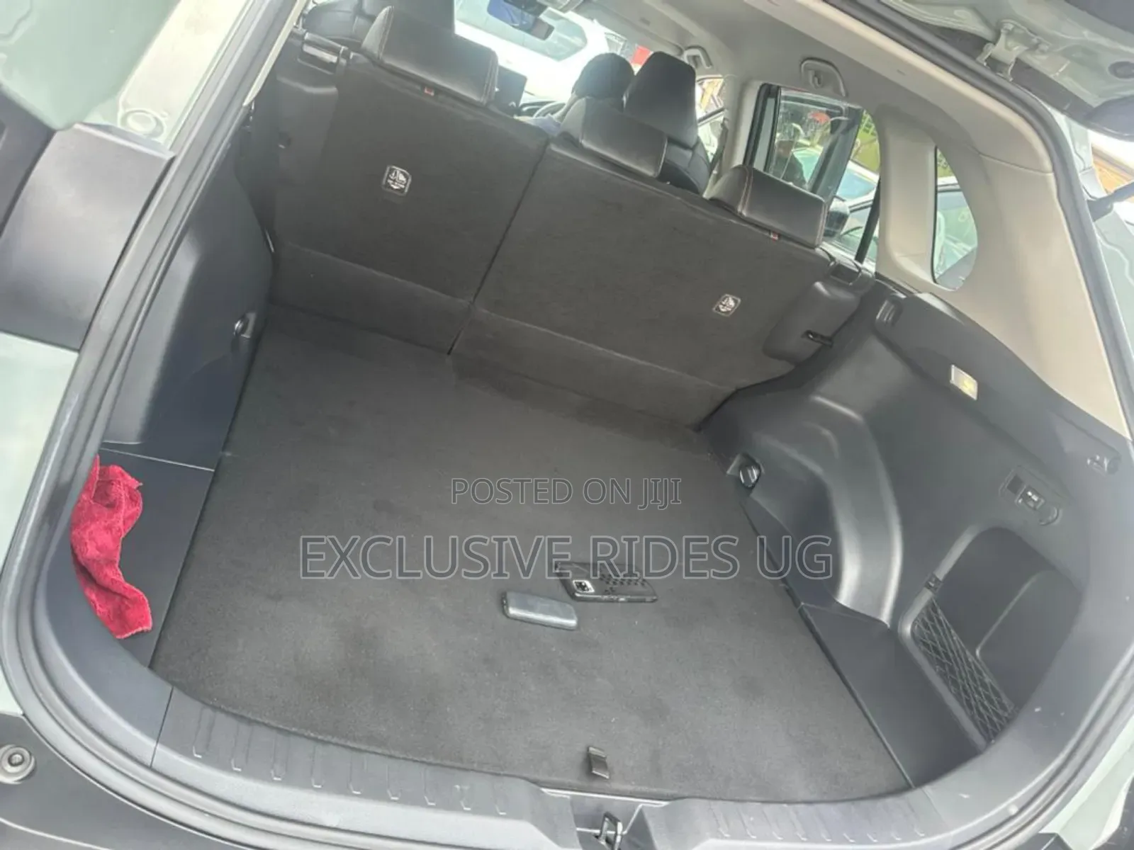 Toyota RAV4 2022 Gold
