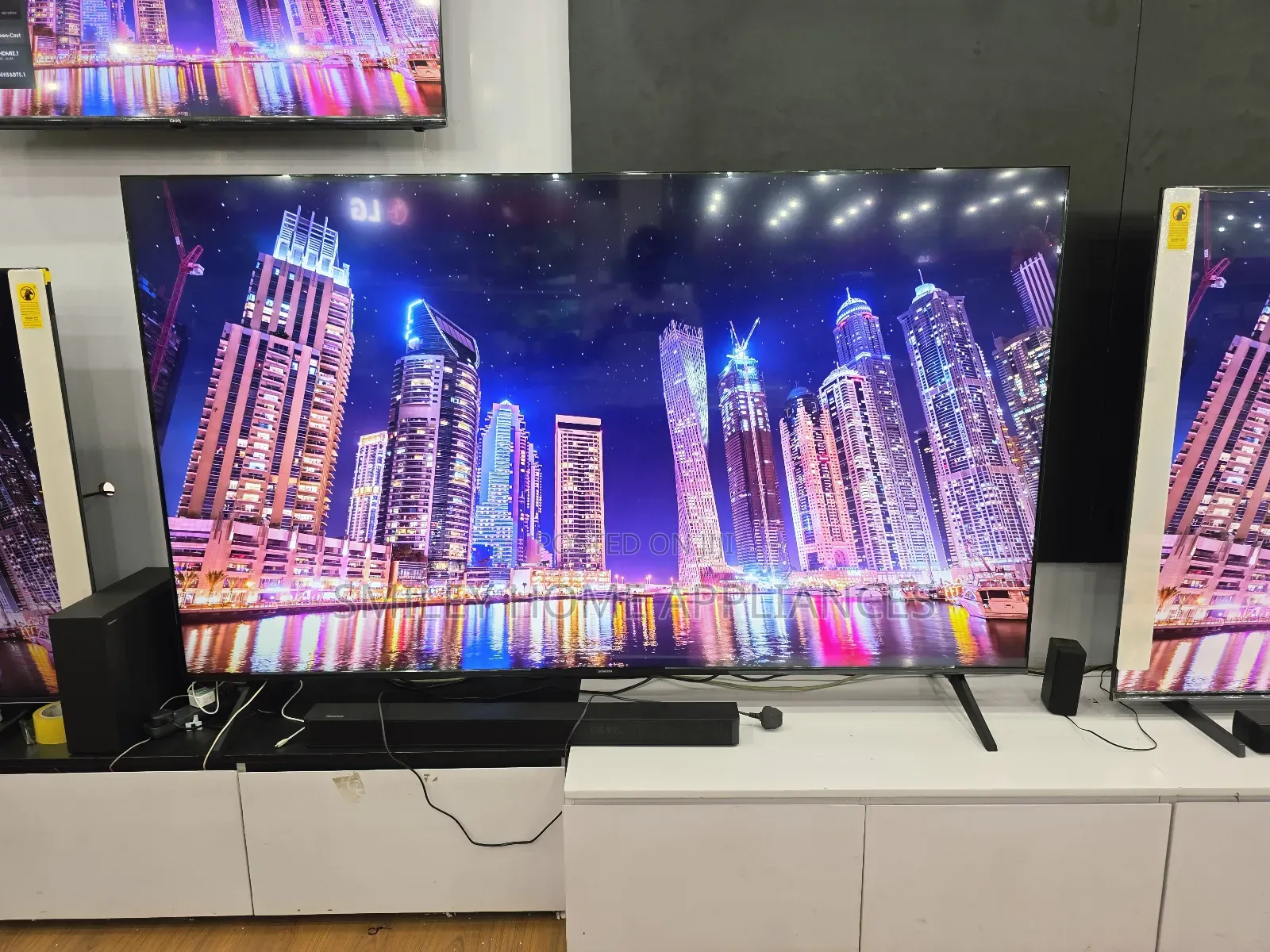 85inches Q6 Series Hisense Vidaa Smart Tv at Beeyi Dodolo Sales