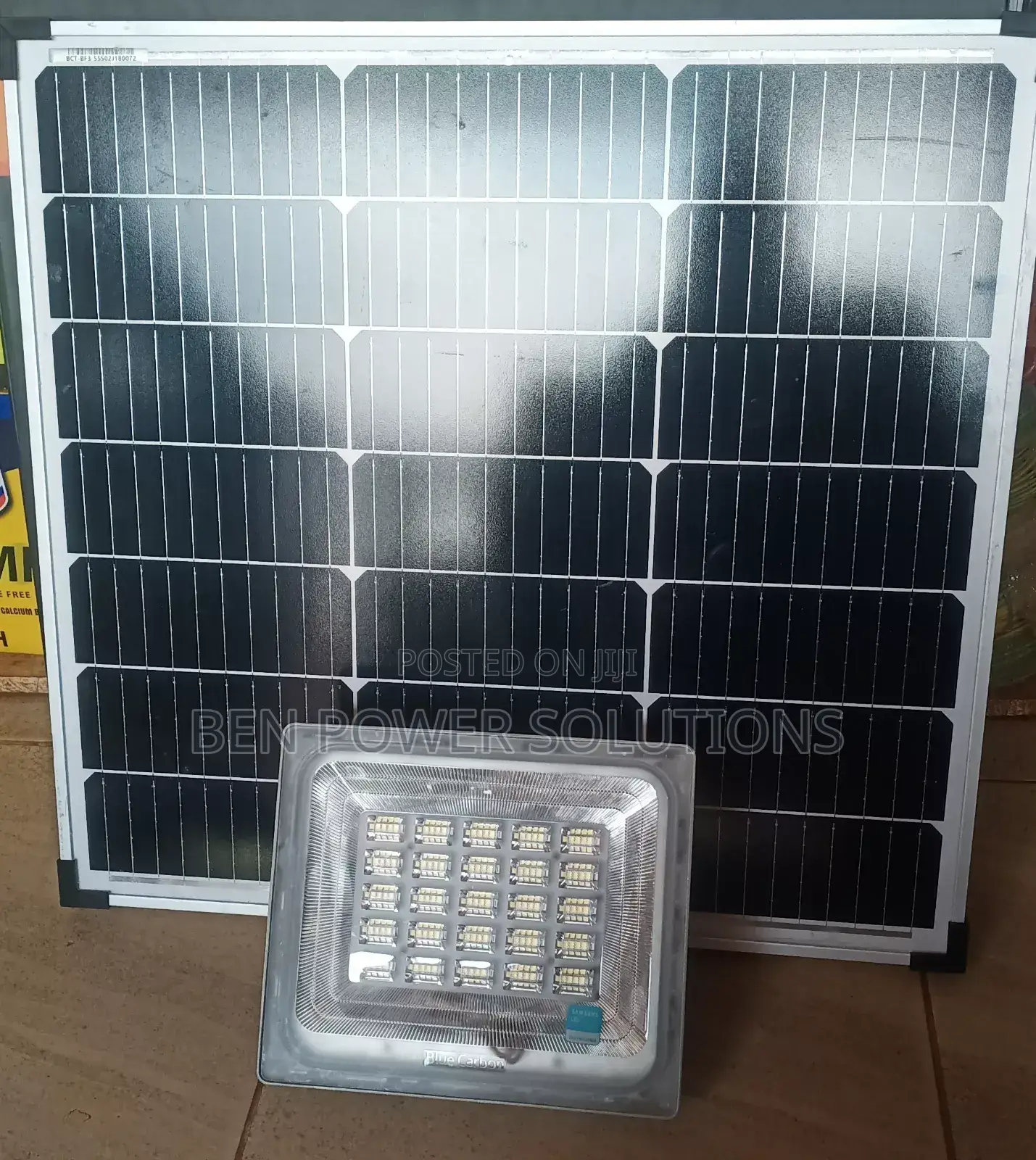 200w Blue Carbon Solar Flood Light