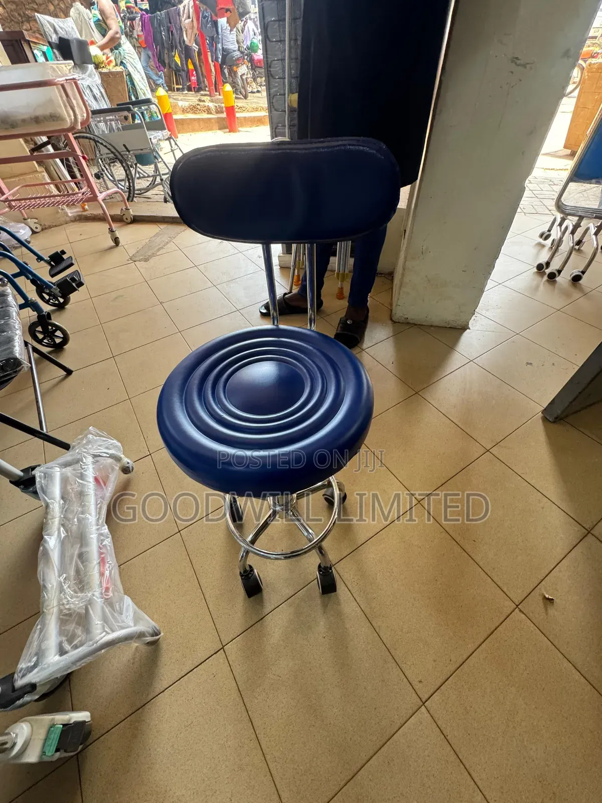 Doctor Stool