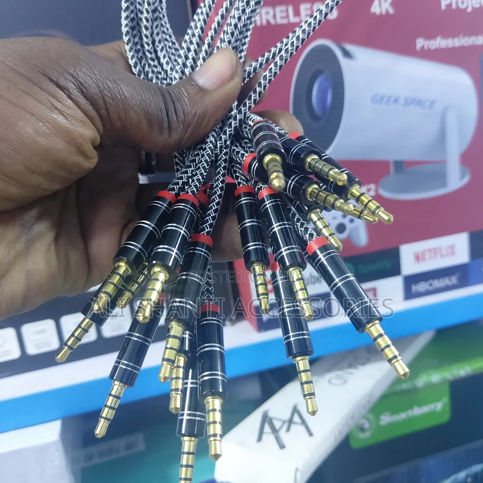 3-Pin to 3-Pin Braided Audio Cable 3.5aux With3 1⁄2 Meter