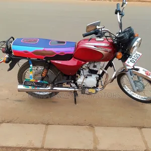 Bajaj Boxer 100 2022 Red