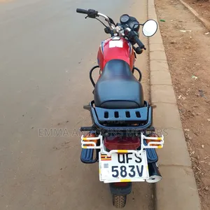 Bajaj Boxer 125 2022 Red