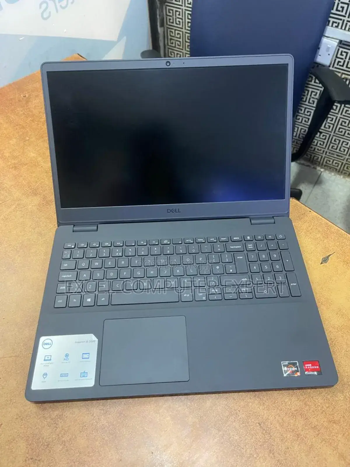 New Laptop Dell Inspiron 3542 8GB AMD Ryzen 5 SSD 256GB