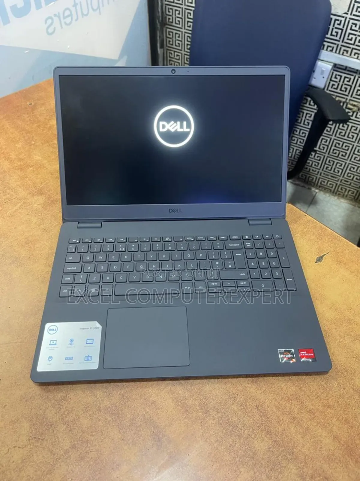 New Laptop Dell Inspiron 3542 8GB AMD Ryzen 5 SSD 256GB