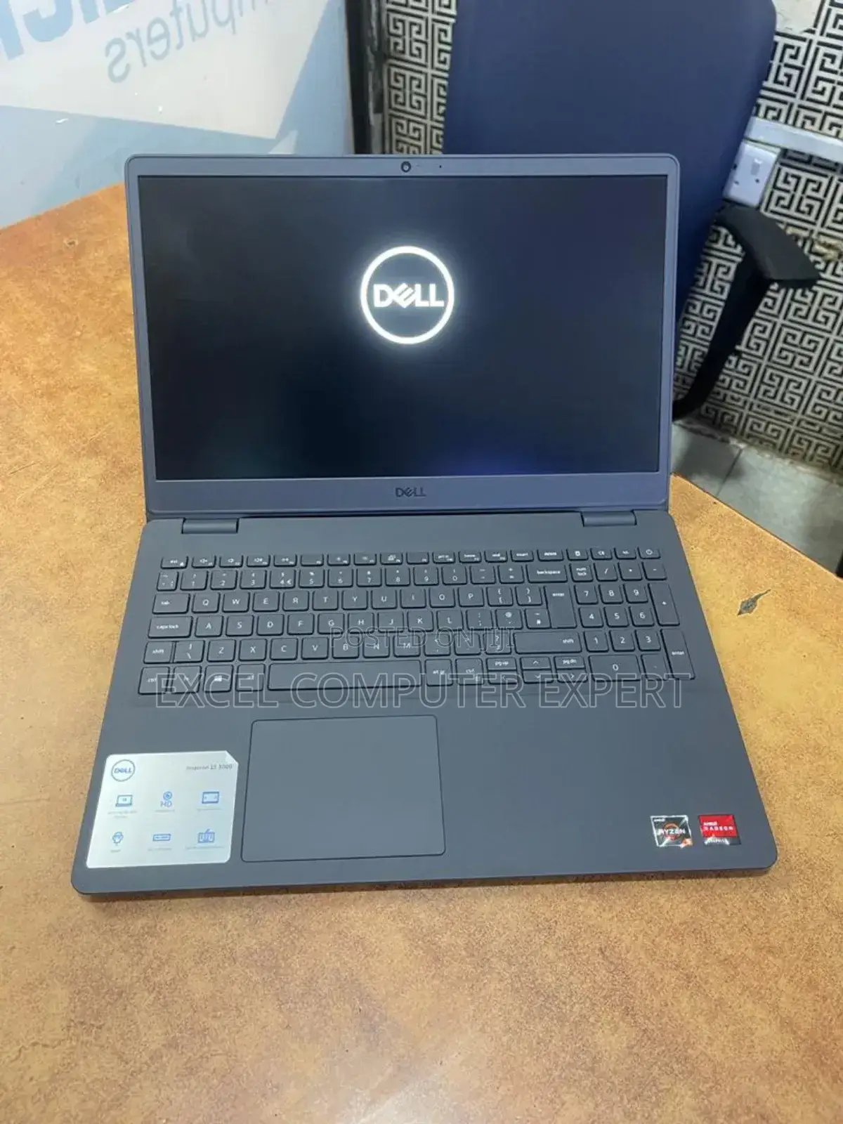 New Laptop Dell Inspiron 3542 8GB AMD Ryzen 5 SSD 256GB