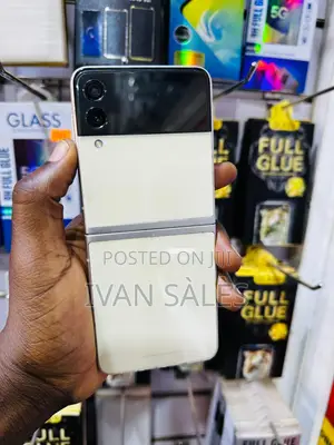 Samsung Galaxy Z Flip 3 256 GB Gold