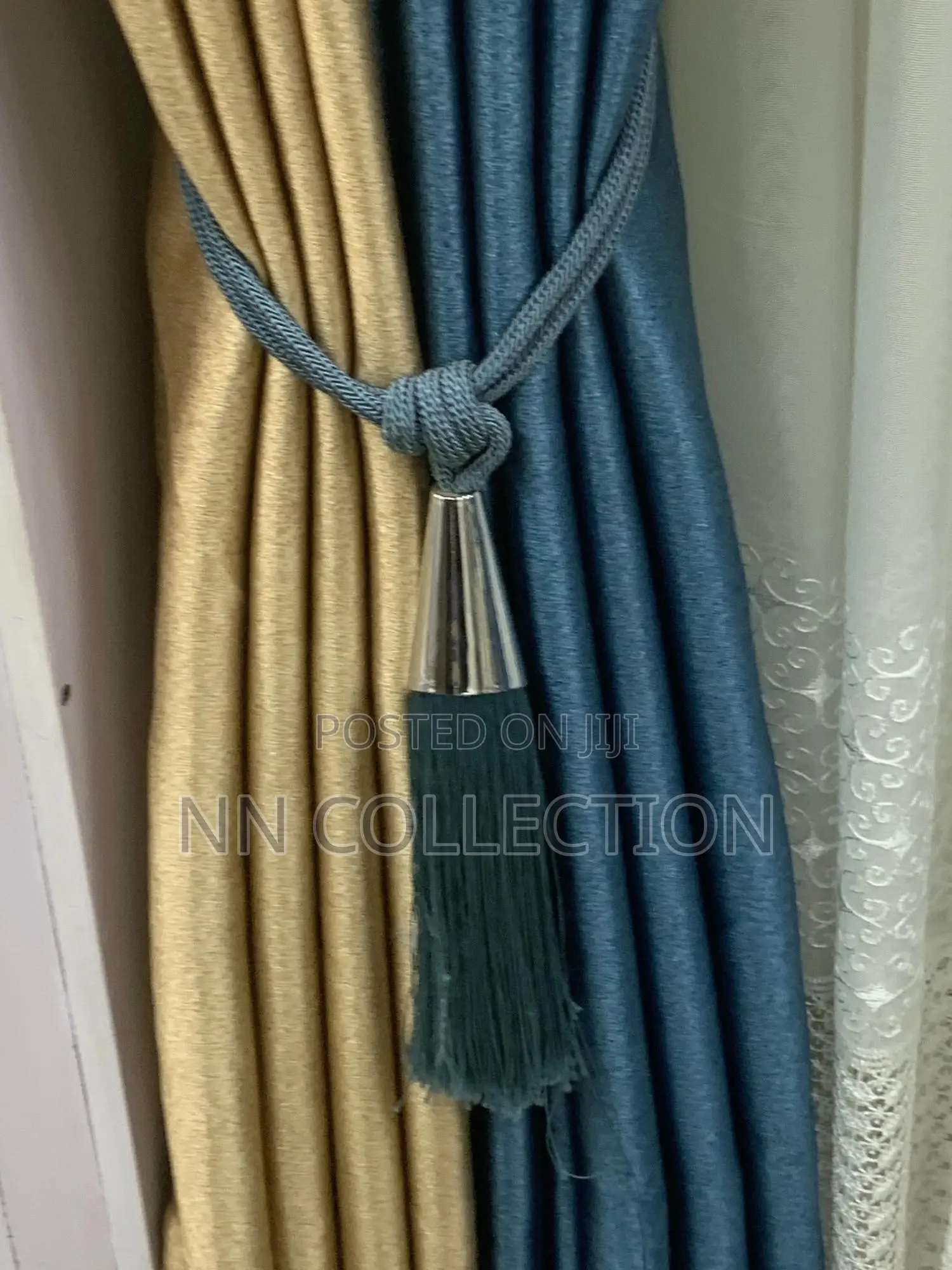 Curtain Holders/ Tiebarks