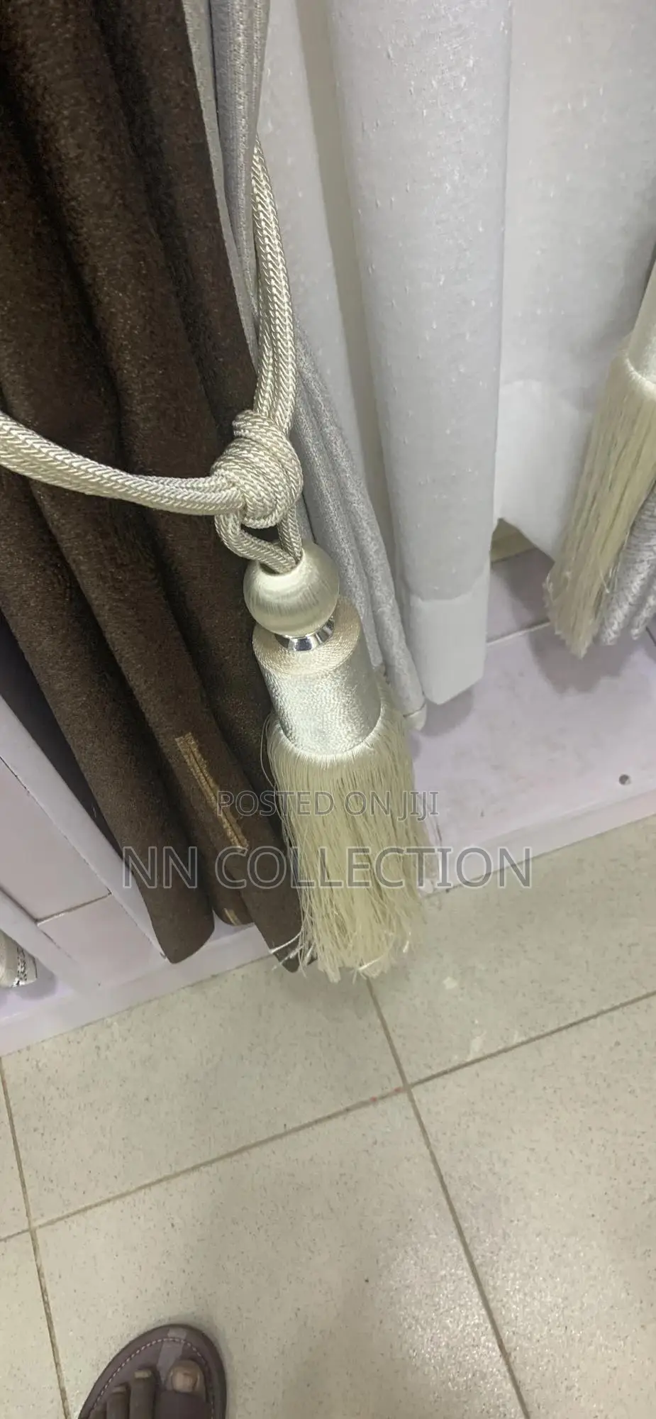 Curtain Holders/ Tiebarks