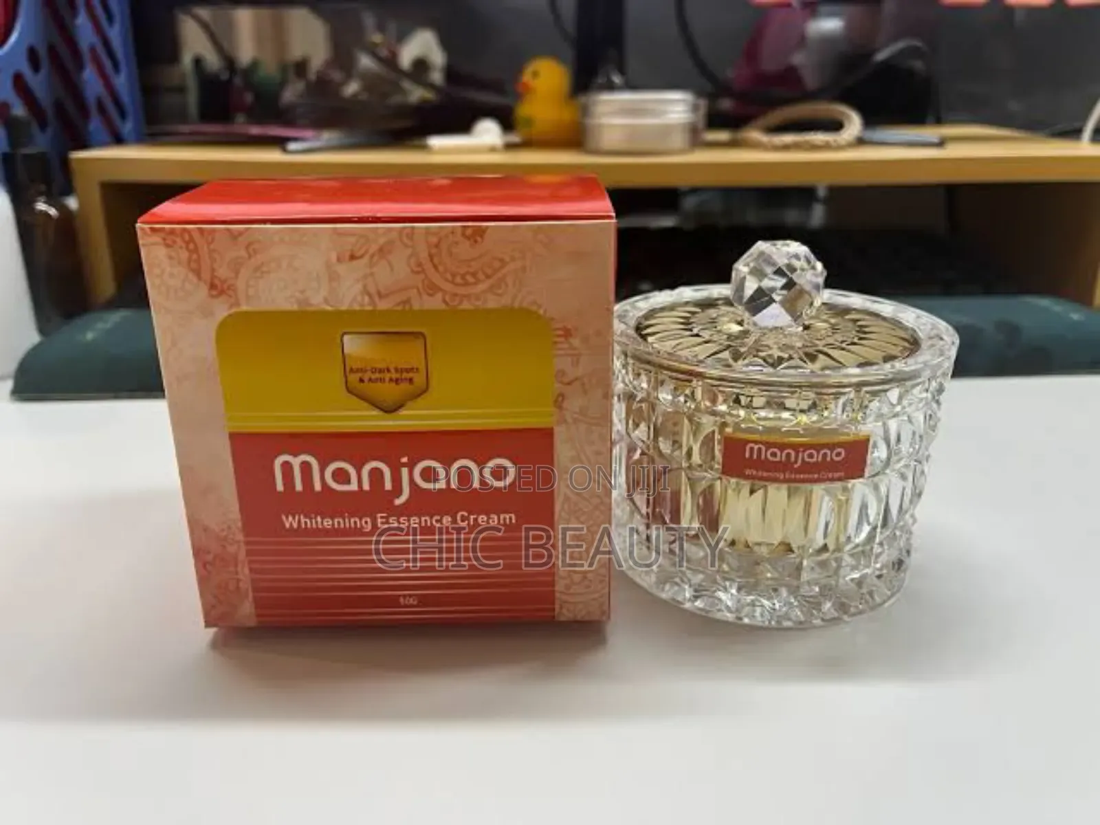 Mangano Skin Whitening Essence Cream 50g