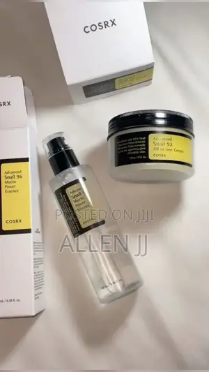 Cosrx Advanced Snail 96 Mucin Power Essence.