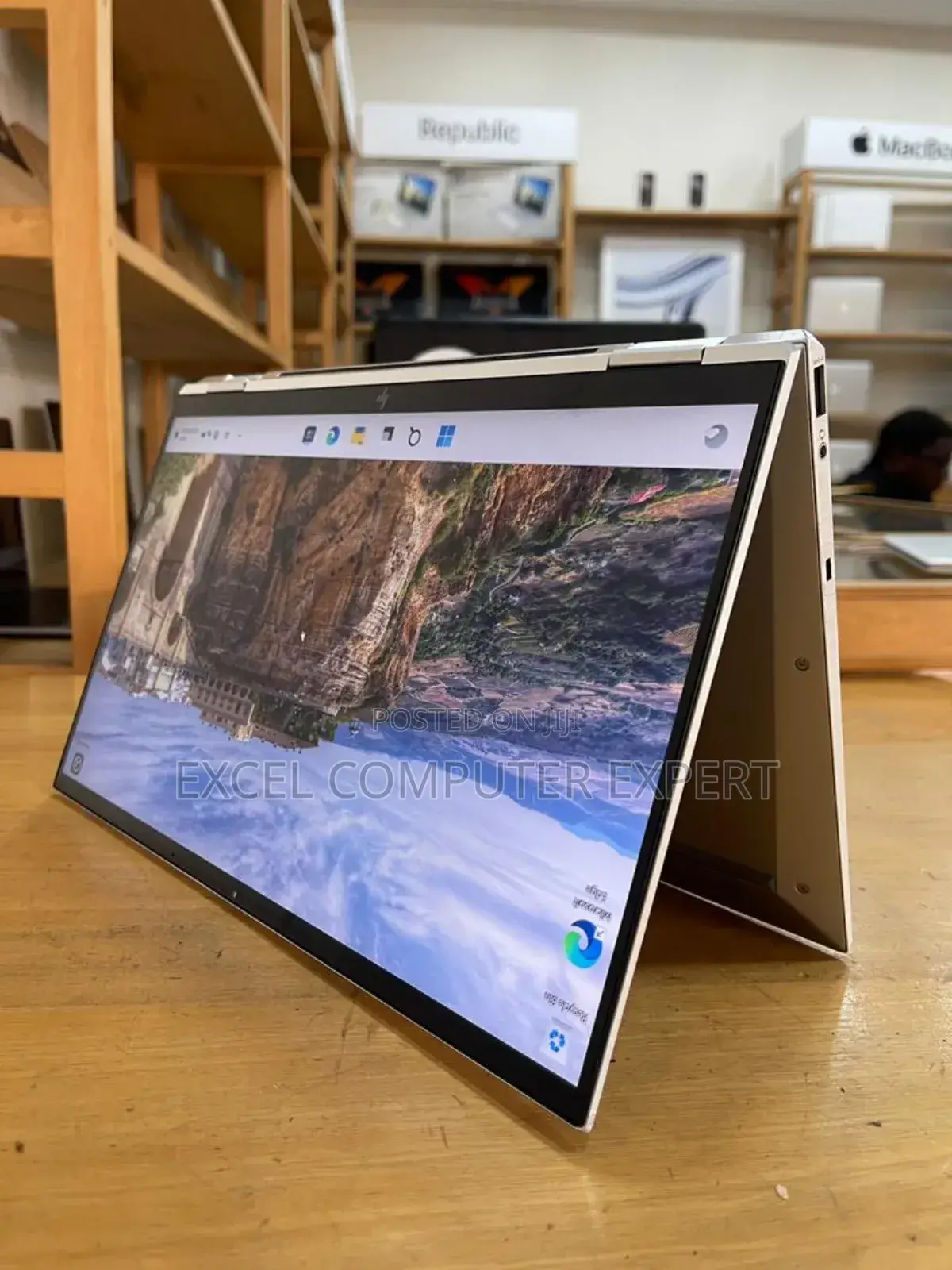 New Laptop HP EliteBook X360 1040 G7 16GB Intel Core I7 SSD 512GB