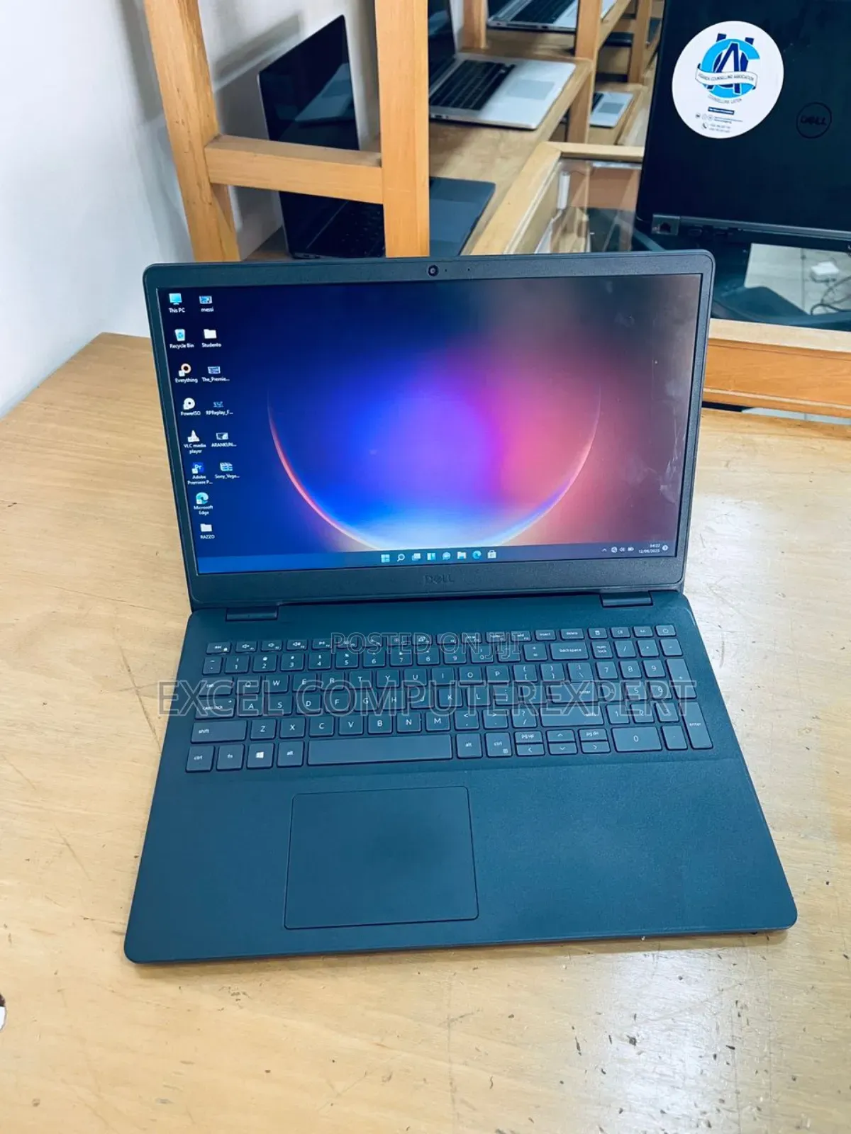New Laptop Dell Inspiron 3541 8GB Intel Core i5 HDD 500GB
