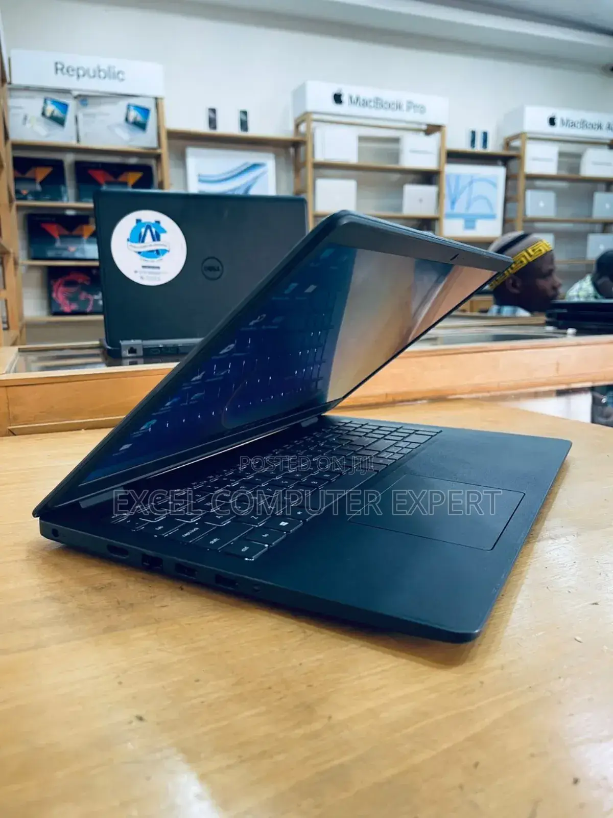 New Laptop Dell Inspiron 3541 8GB Intel Core i5 HDD 500GB