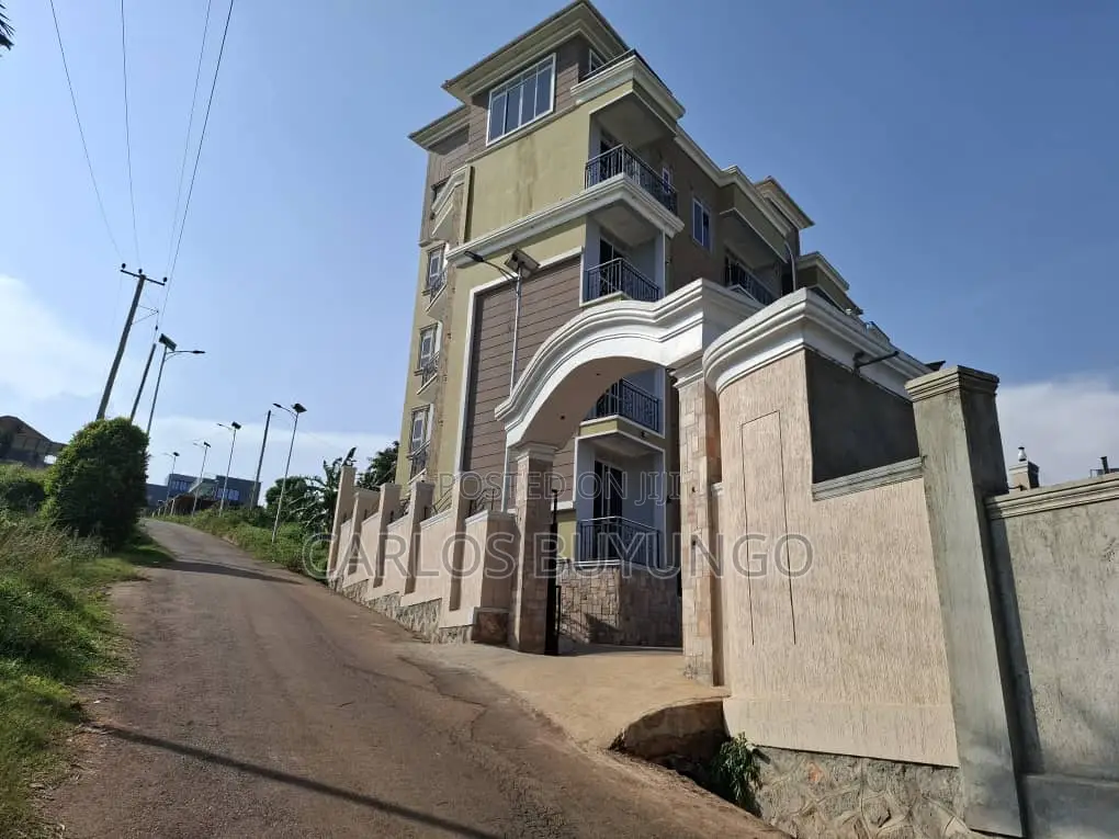 Furnished 3bdrm Apartment in The Viewpoint - Kigo, Makindye for rent