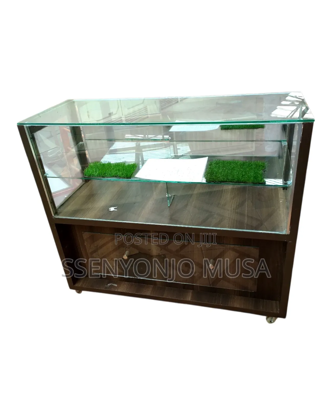 Secure Business Display Counter 4x2x3ft 2-Layer With Lock and Safe
