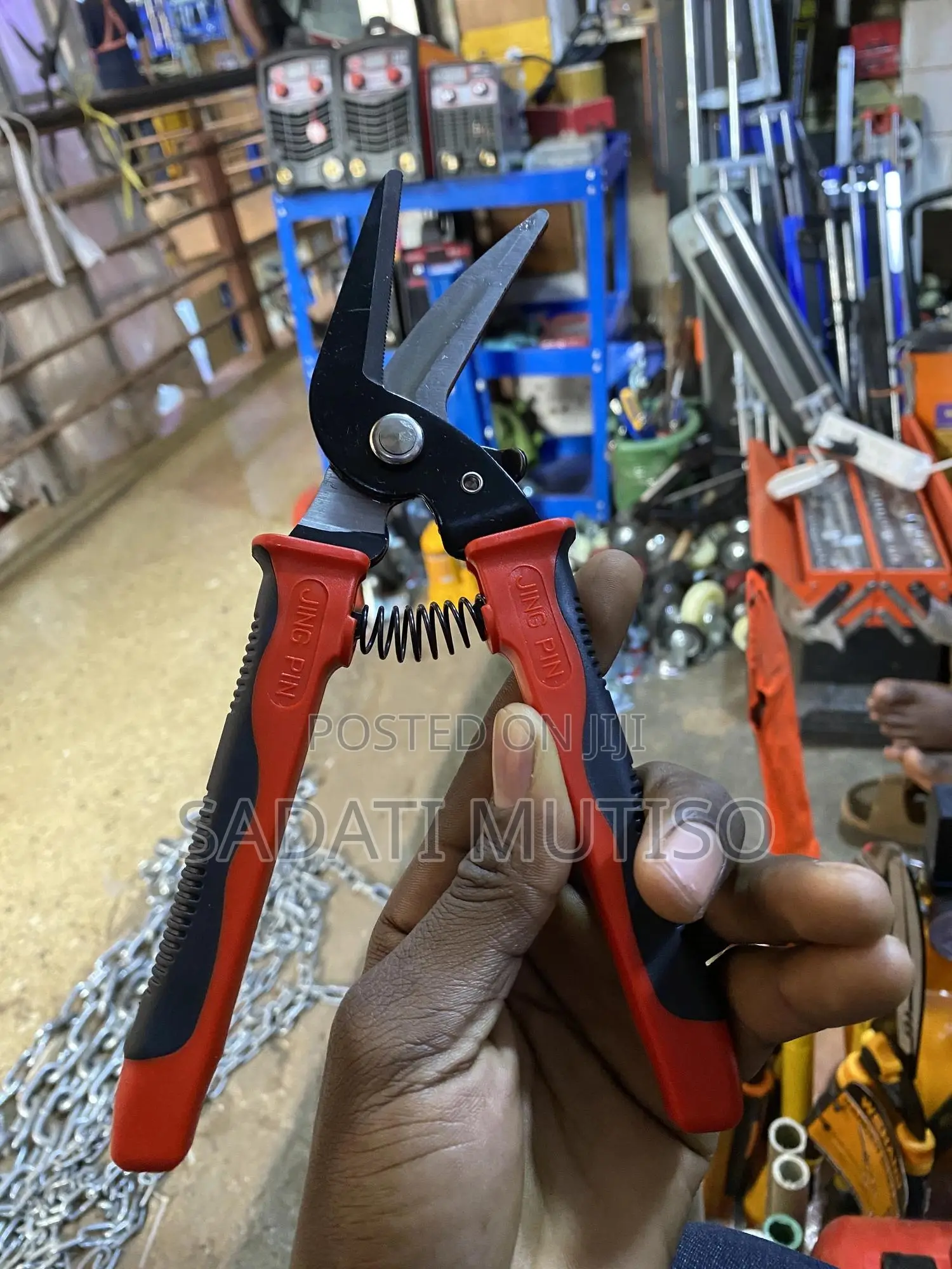 Multifunctional Scissor. ( Punner)