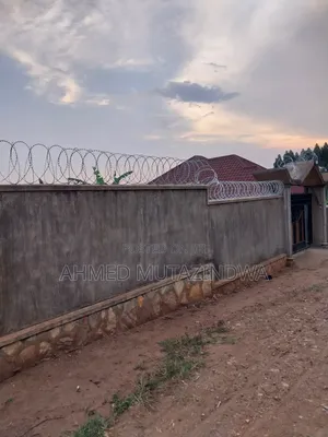Razor Wire Fencing , Sekanyolya Fencing Building Materials