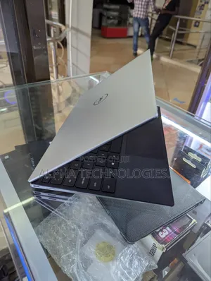Laptop Dell XPS 13 (9360) 16GB Intel Core I7 SSD 1T
