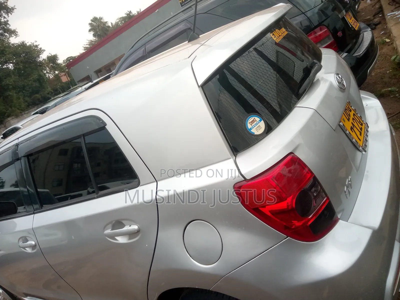 Toyota IST 2009 Silver