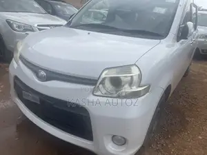 Toyota Sienta 2012 White