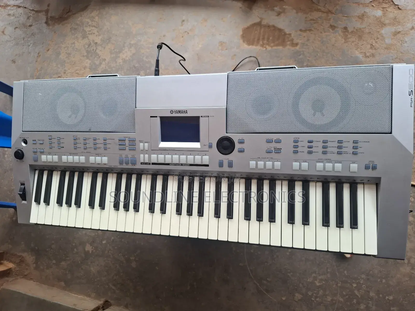 Keyboard Yamaha S500