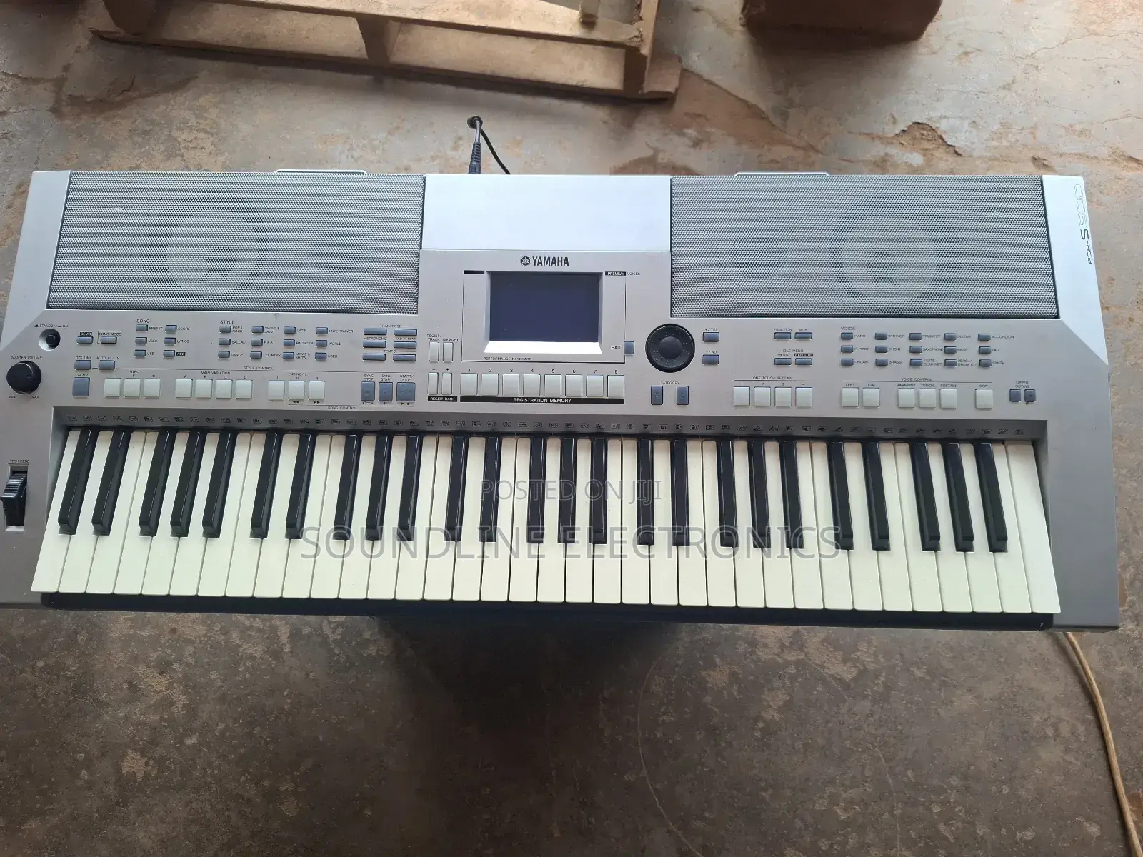 Keyboard Yamaha S500